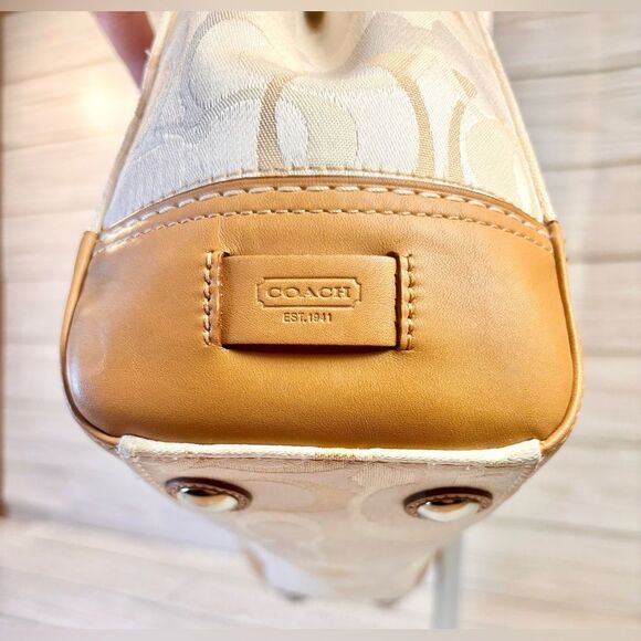 044-Coach:11818 Hampton Optic Brown Signature C Jacquard Cream Leather Handbag - Picture 4 of 12